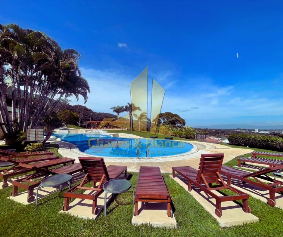 Alquiler de Apartamento Amueblado en Avalon Santa Ana!