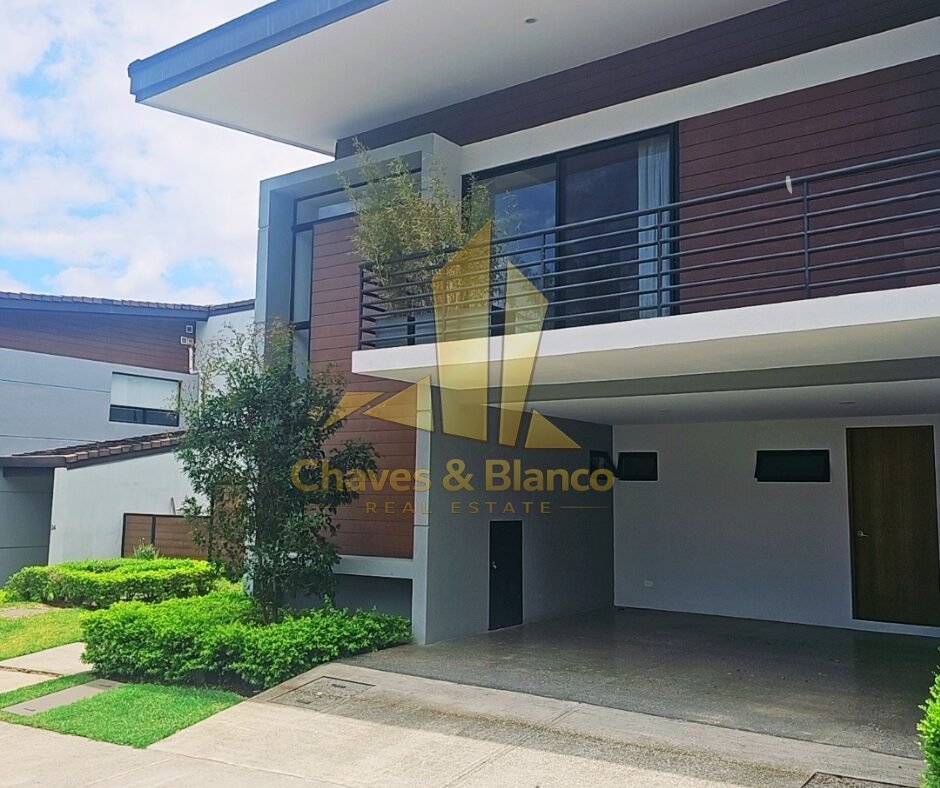 Venta de Casa en Condominio en Escazú!