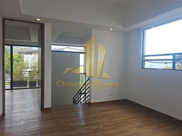 Venta de Casa en Condominio en Escazú!