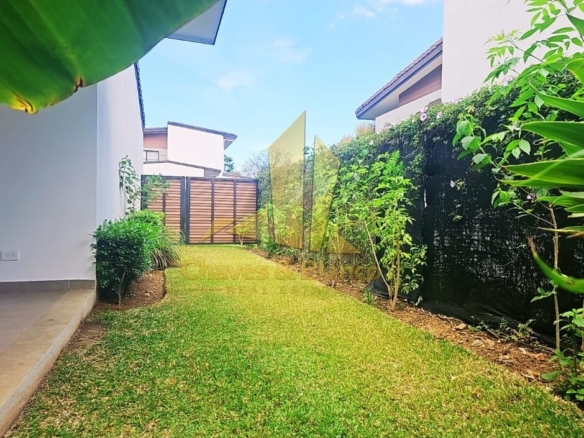 Venta de Casa en Condominio en Escazú!