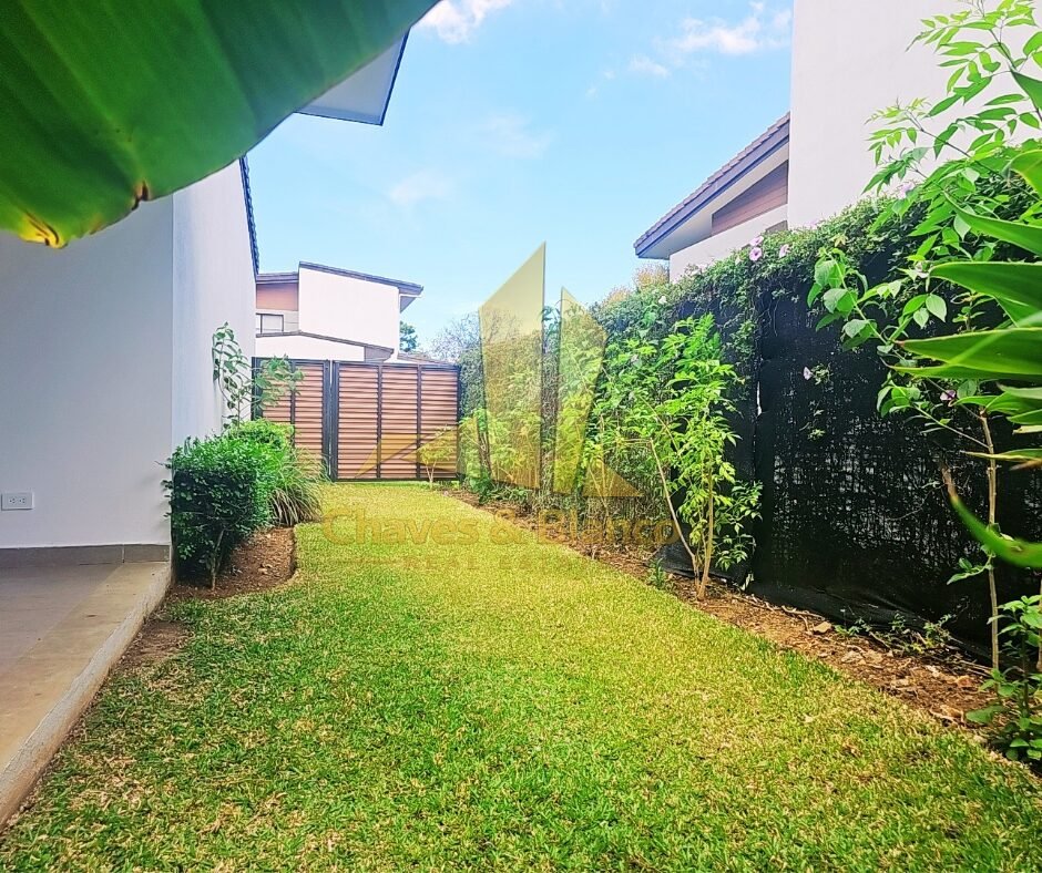 Venta de Casa en Condominio en Escazú!