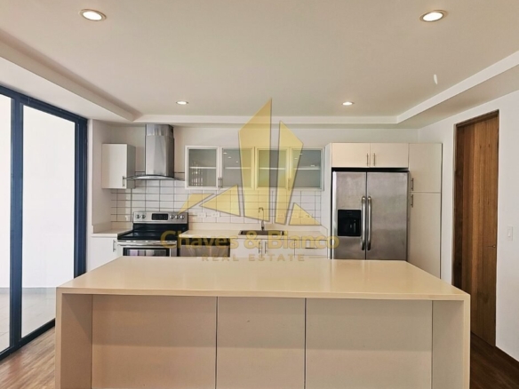 Venta de Casa en Condominio en Escazú!