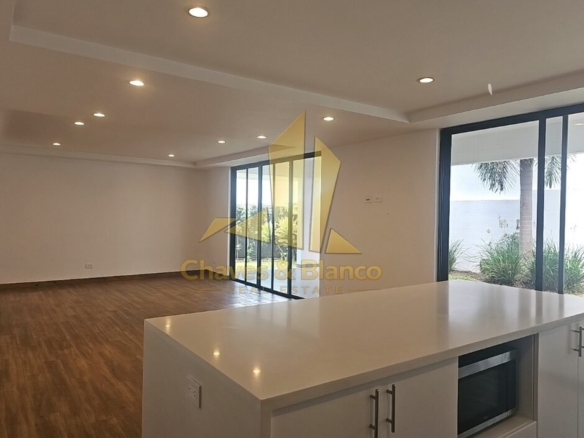 Venta de Casa en Condominio en Escazú!