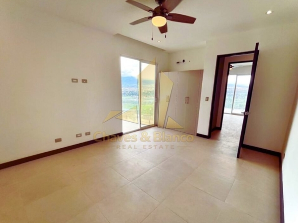 Venta de Apartamento en Guachipelin de Escazú!