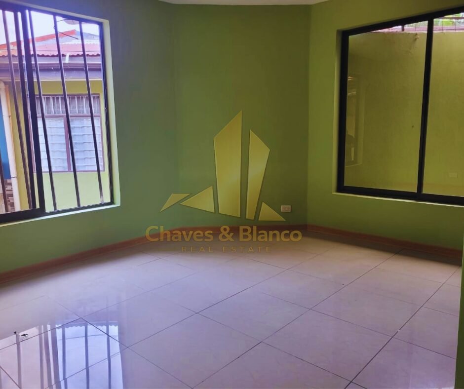 Venta de Casa en Residencial en Alajuelita!
