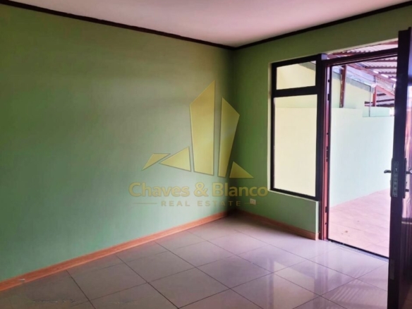 Venta de Casa en Residencial en Alajuelita!