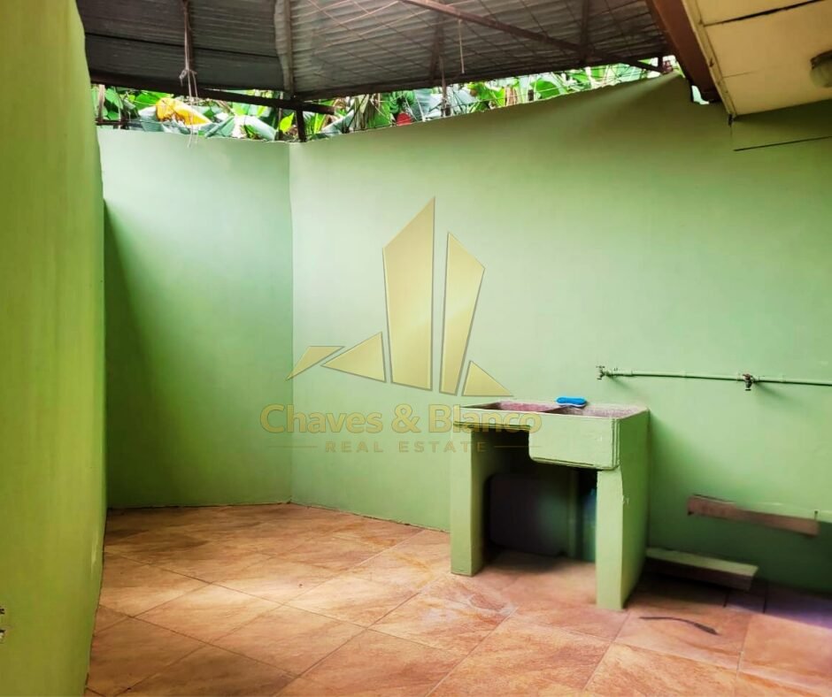 Venta de Casa en Residencial en Alajuelita!