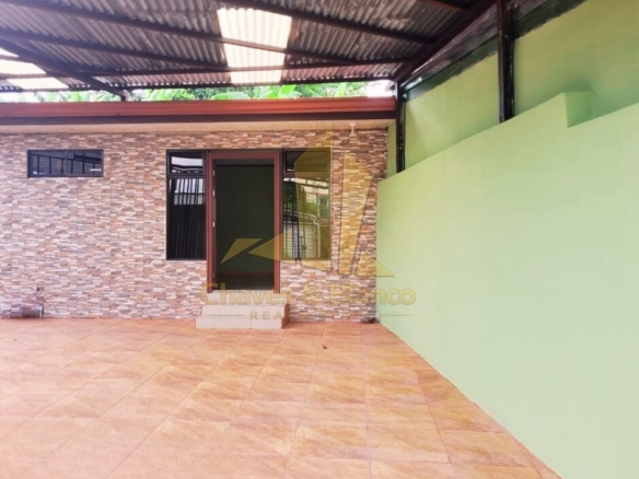 Venta de Casa en Residencial en Alajuelita!