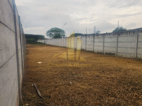 OPORTUNIDAD: Lote Plano de 450 m² en Santa Bárbara con Vista a la Montaña – ¡Listo para Construir!