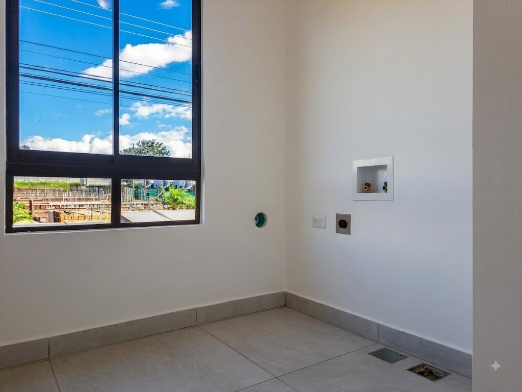 Apto 2da Planta en Condominio Francisco, La Aurora – ¡Pet Friendly!